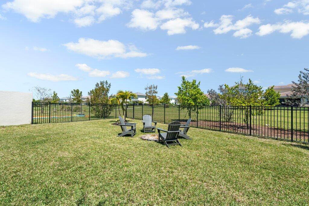 1362 Harvester Crossing Property Photo 52