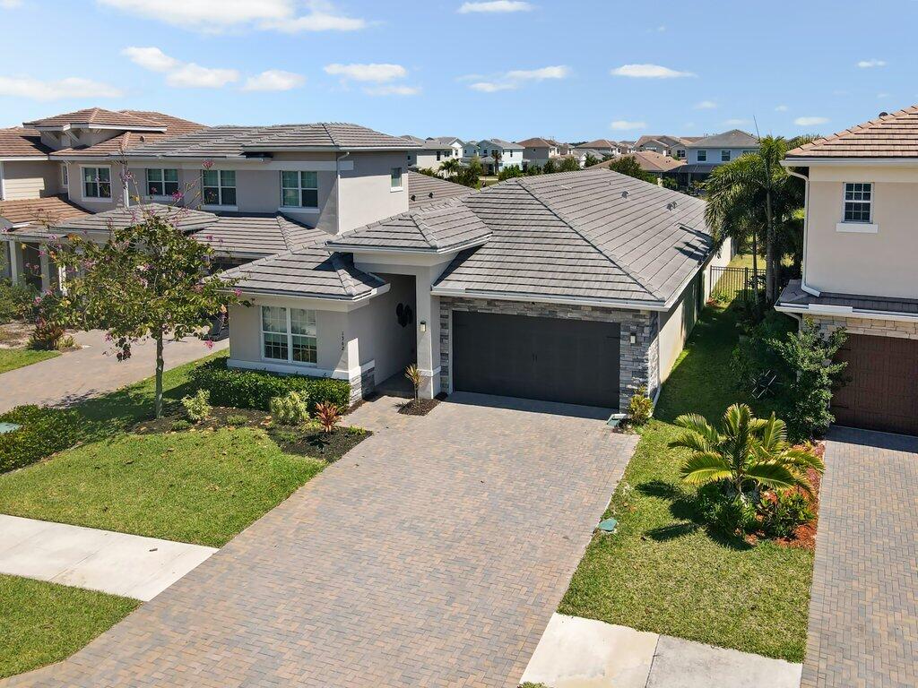 1362 Harvester Crossing Property Photo 61