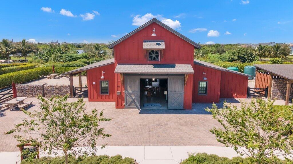 1362 Harvester Crossing Property Photo 92
