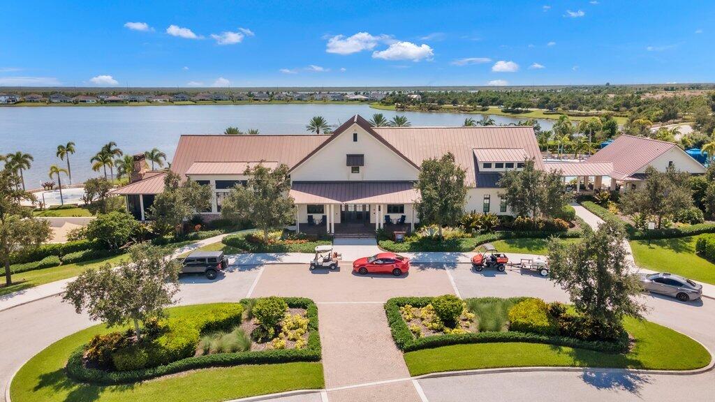 1362 Harvester Crossing Property Photo 96