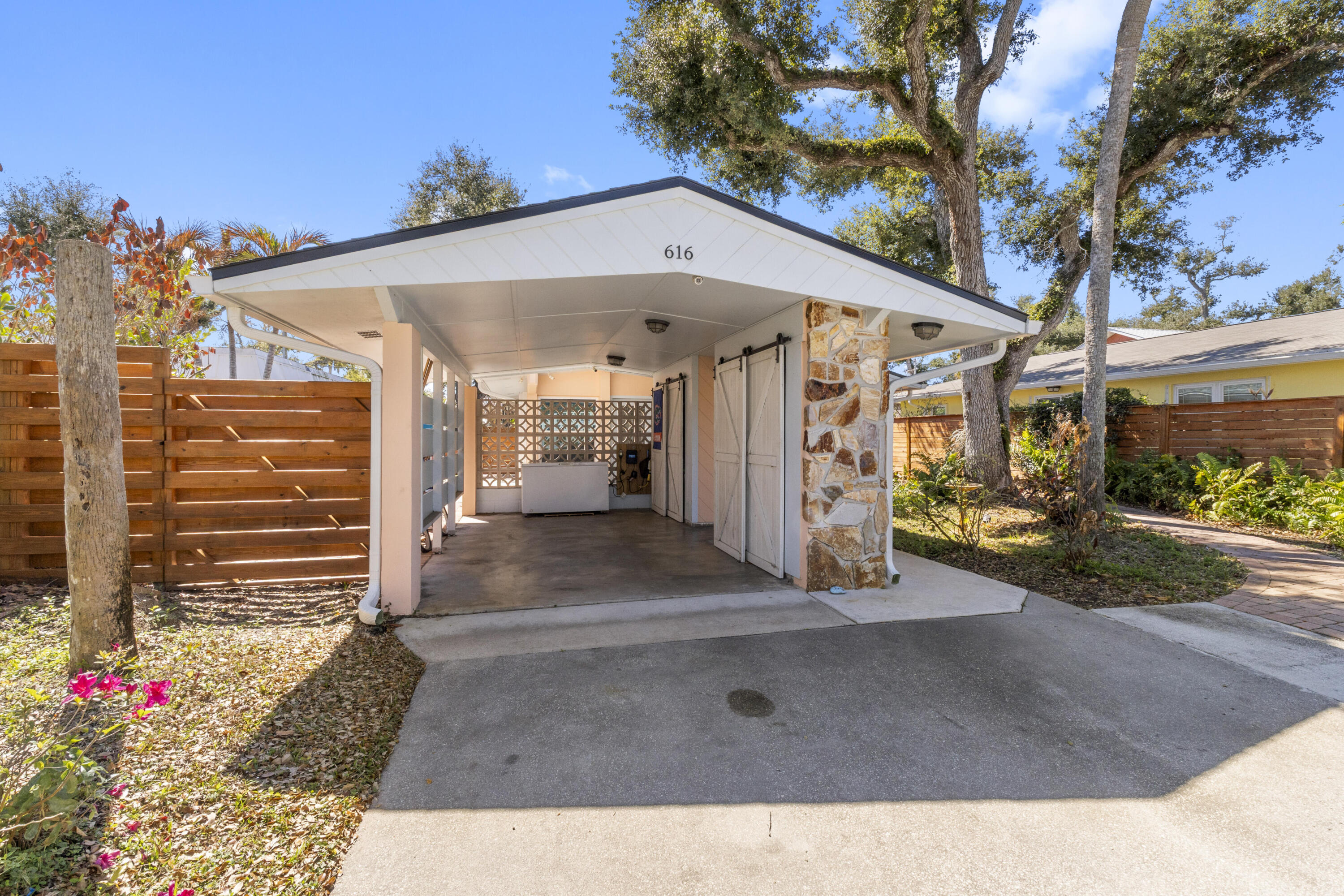 616 Dahlia Lane Property Photo 21