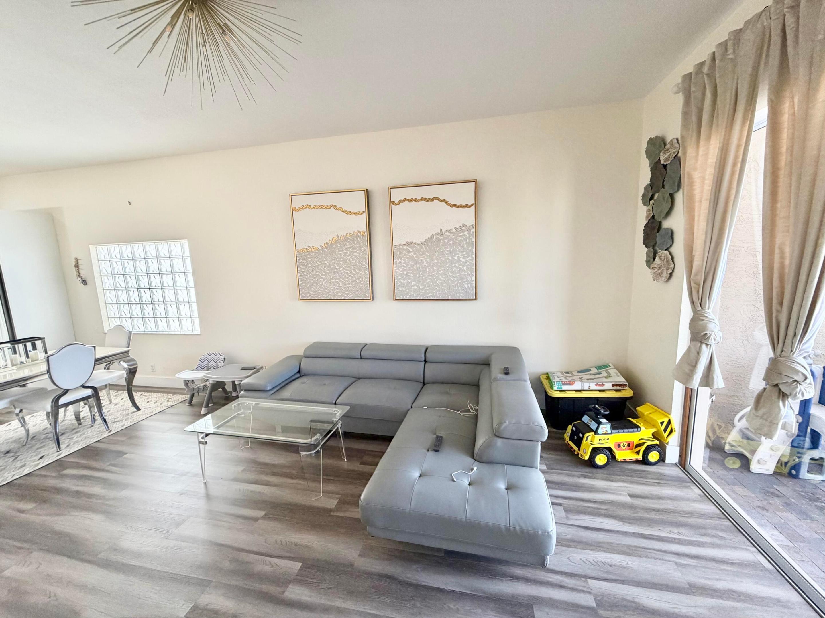 159 Berenger Walk Property Photo 7