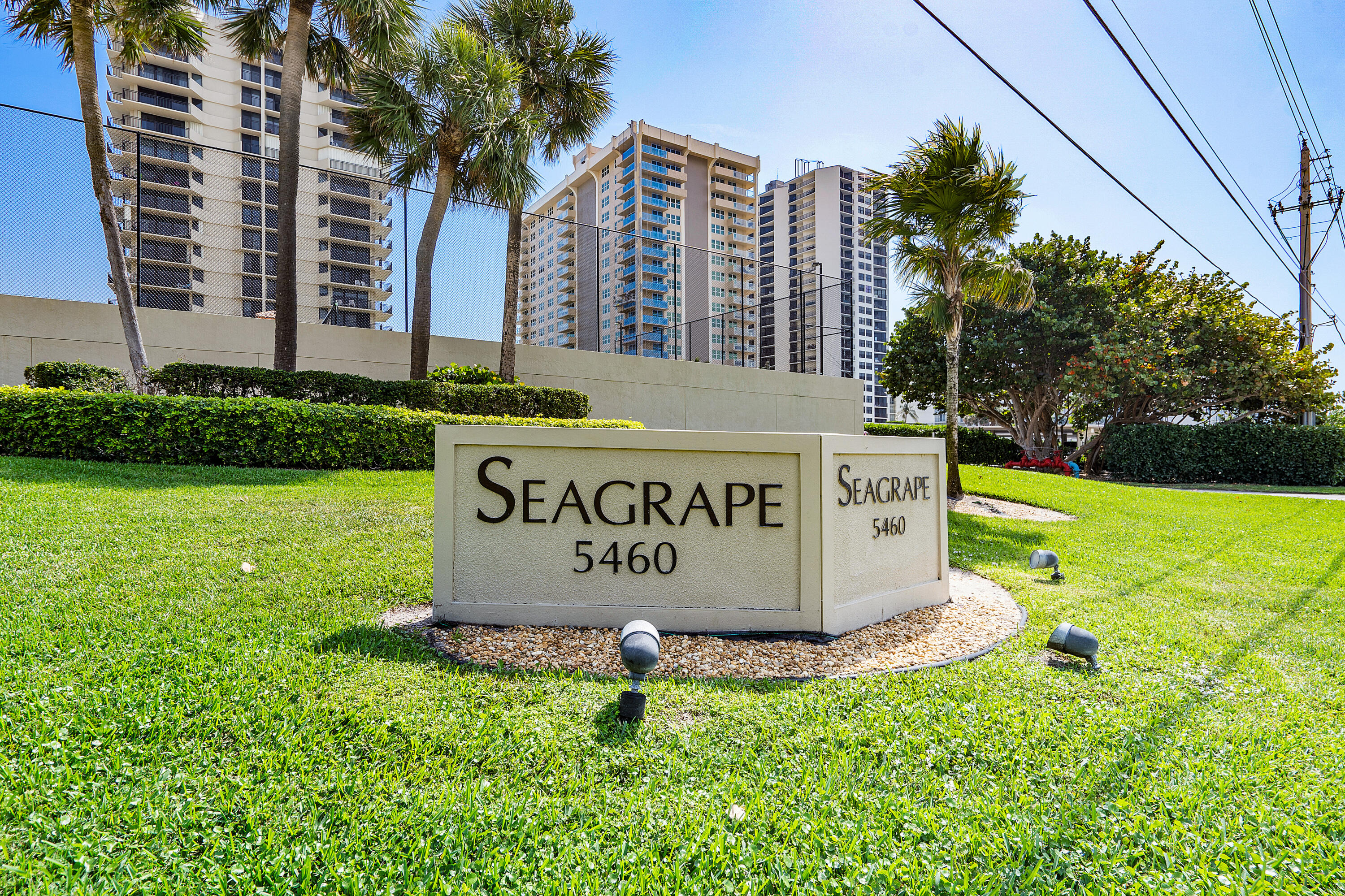 5460 N Ocean Drive 5b Property Photo 7