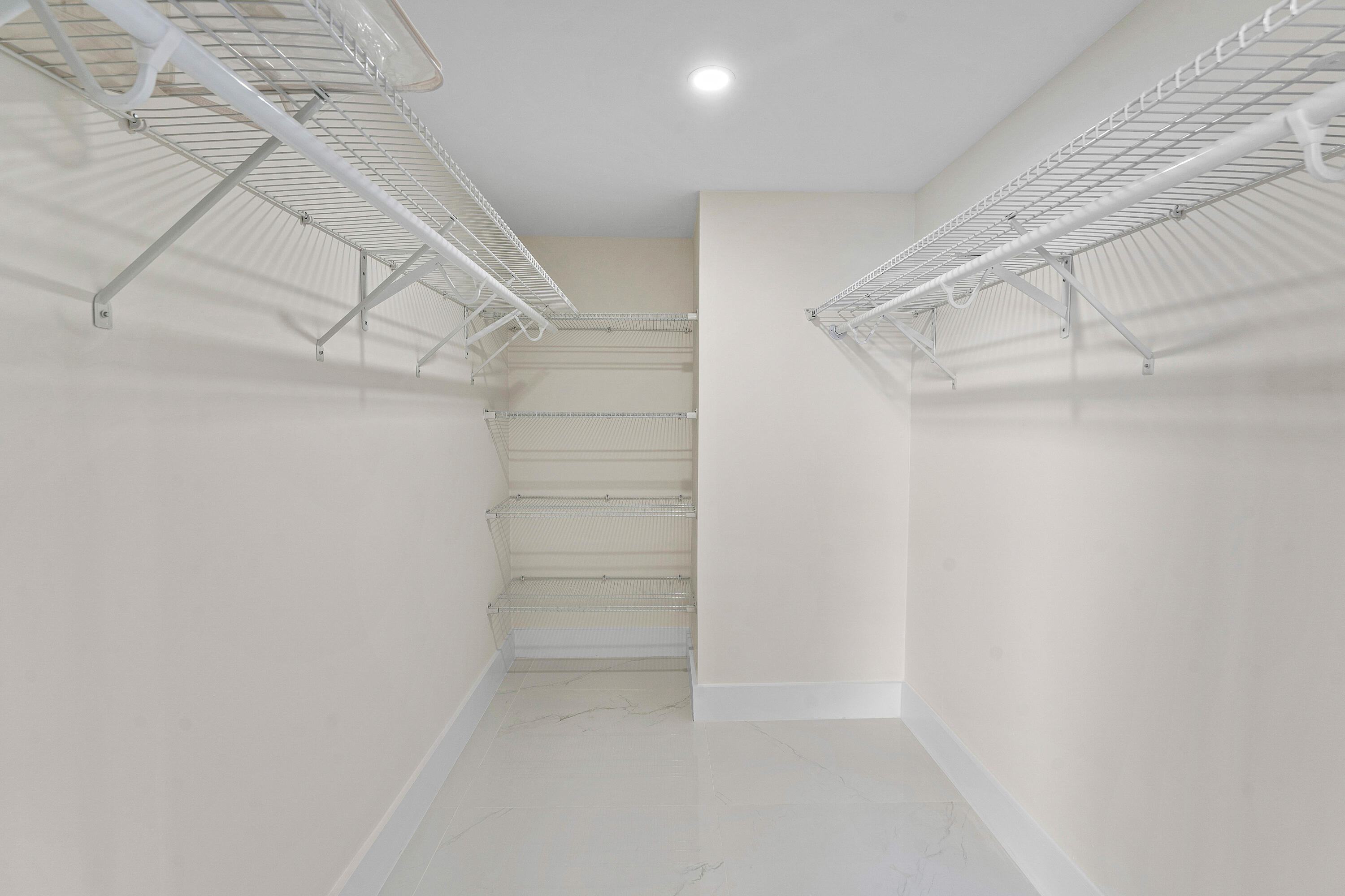 5460 N Ocean Drive 5b Property Photo 33