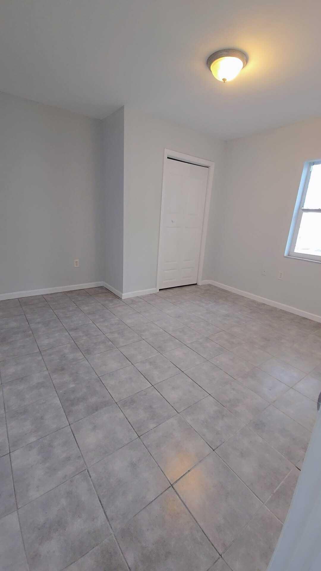 621 NW 5th Avenue Unit 3 Property Photo 1