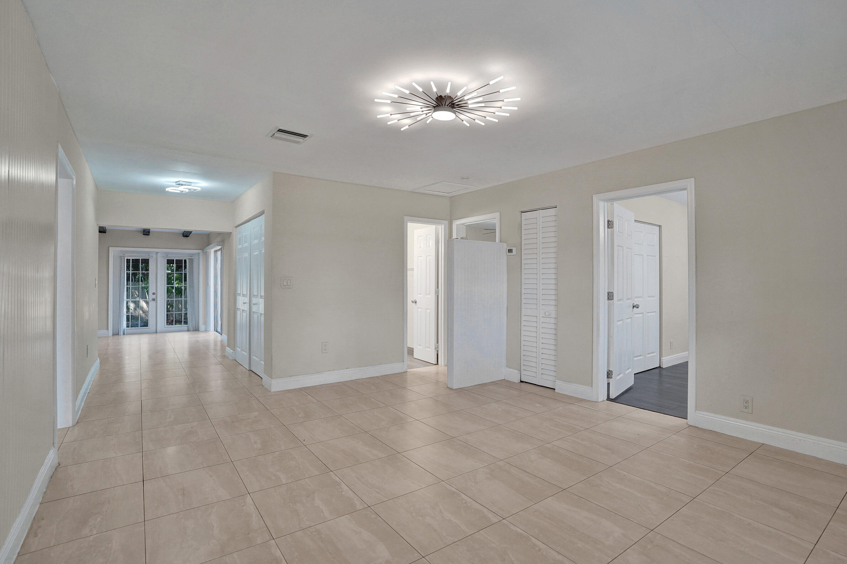131 Ne 51st Street Property Photo 4