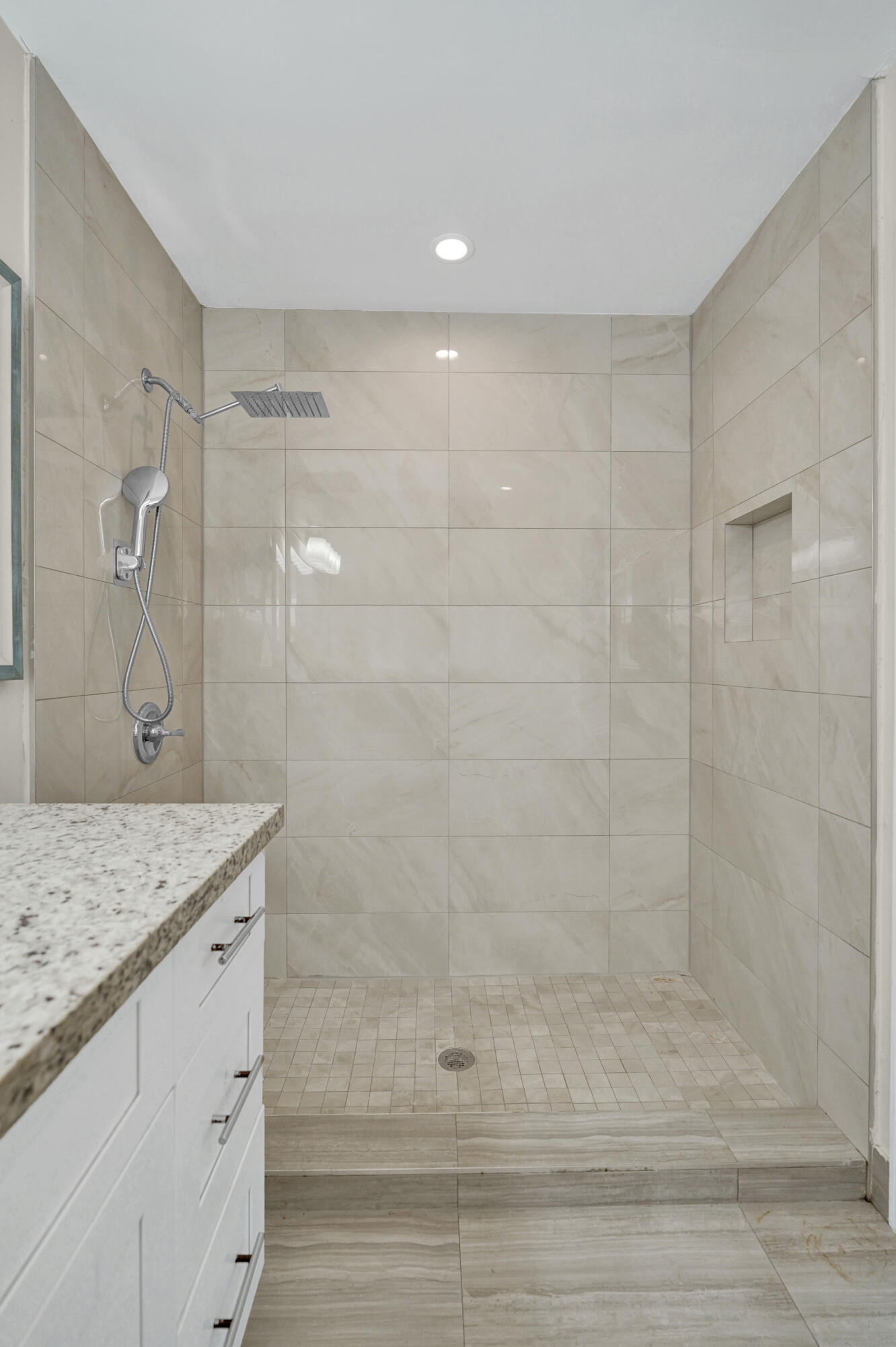 131 Ne 51st Street Property Photo 18
