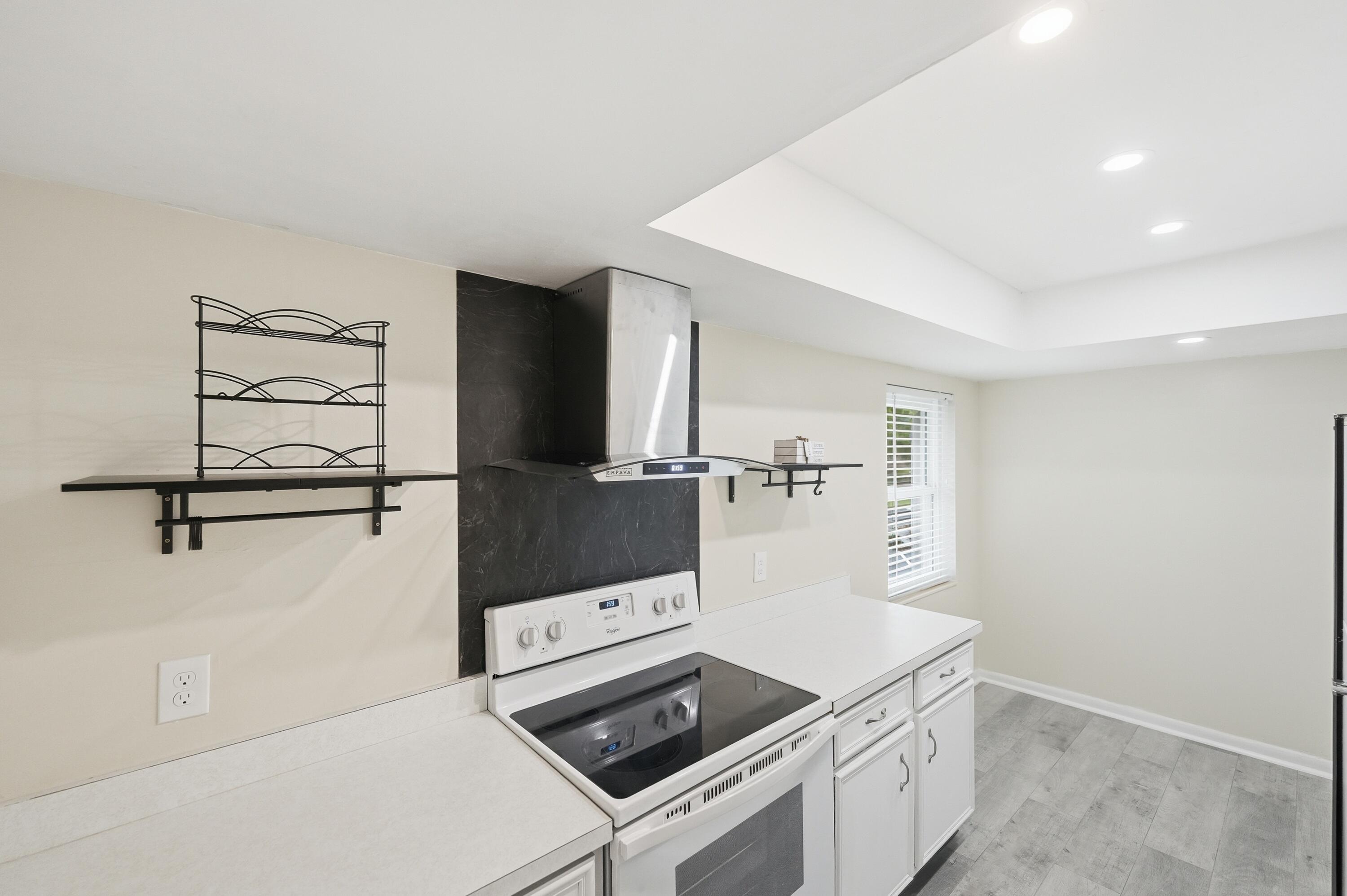 1166 6th Avenue B8 Property Photo 12