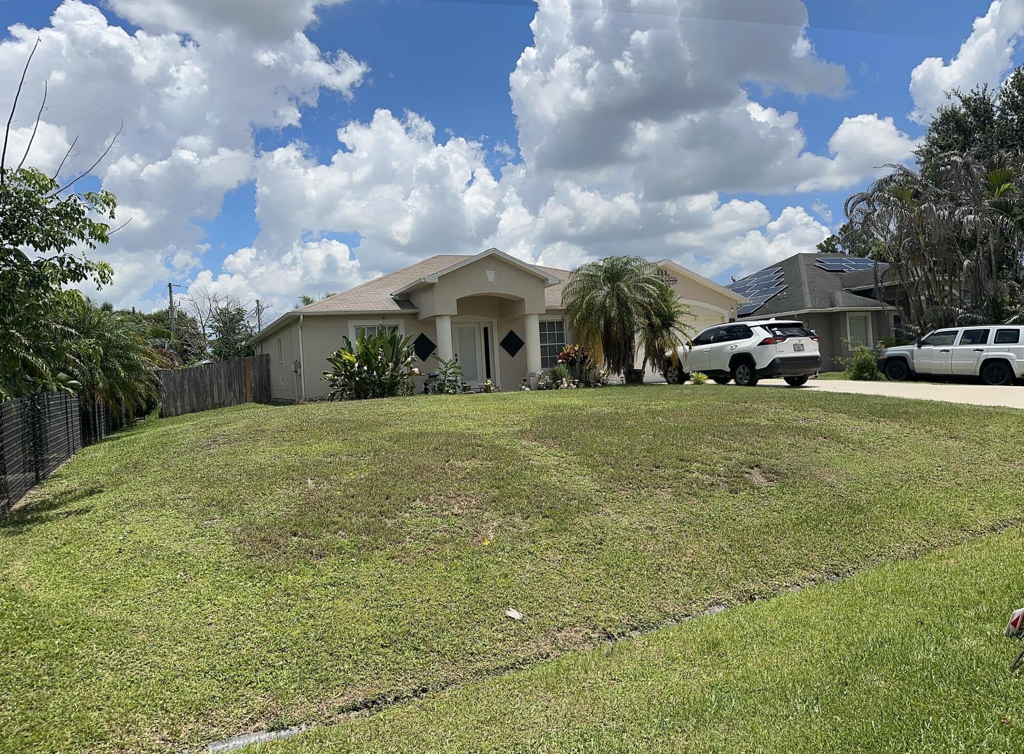 1481 SW Dow Lane Property Photo 1