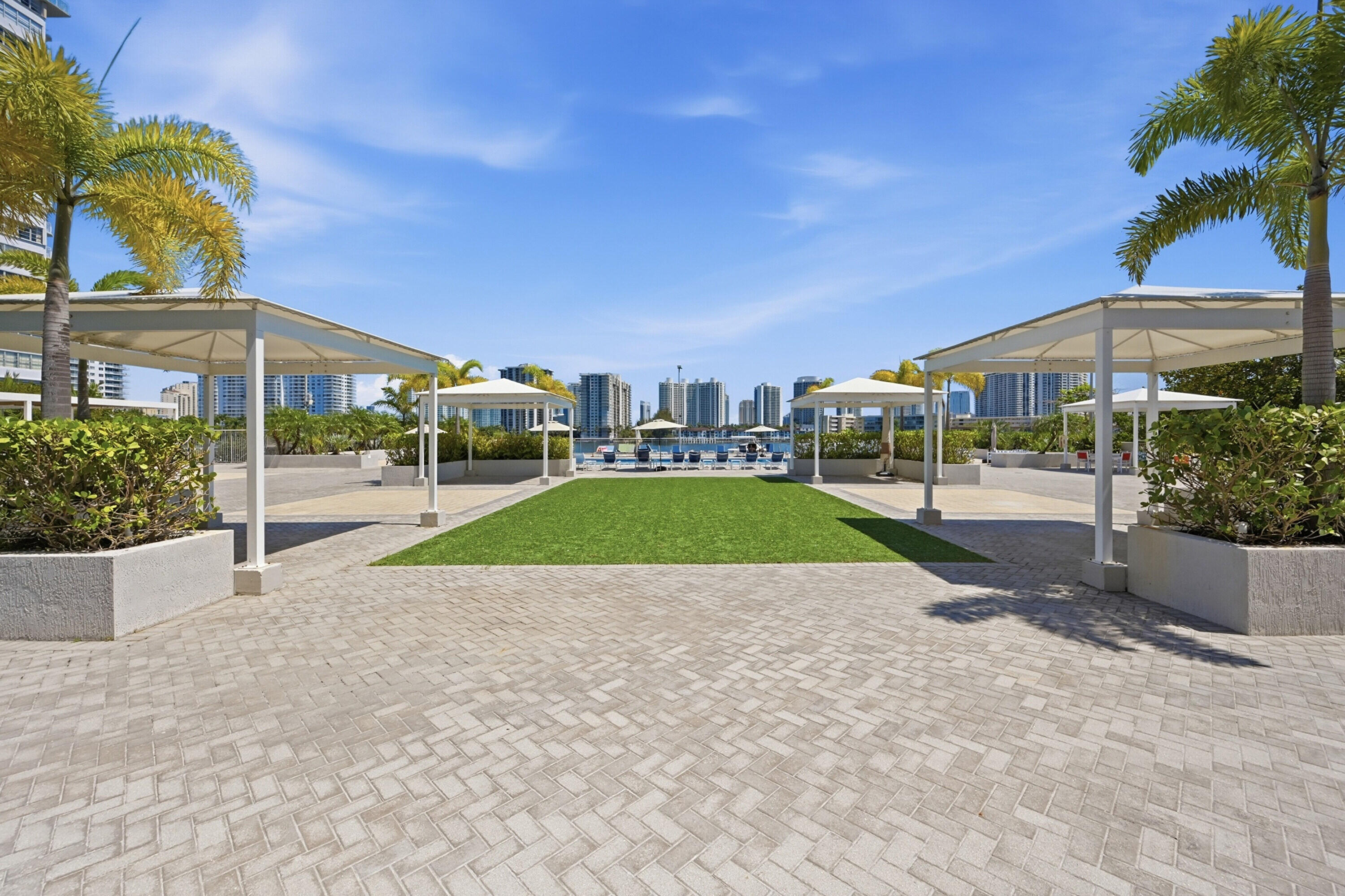 18011 Biscayne Boulevard 1502 Property Photo 27