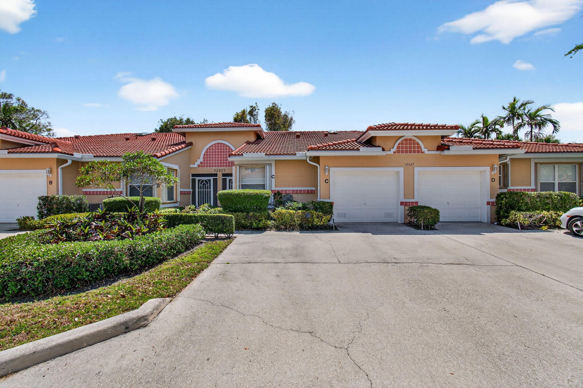 12527 Crystal Pointe Drive C Property Photo 1