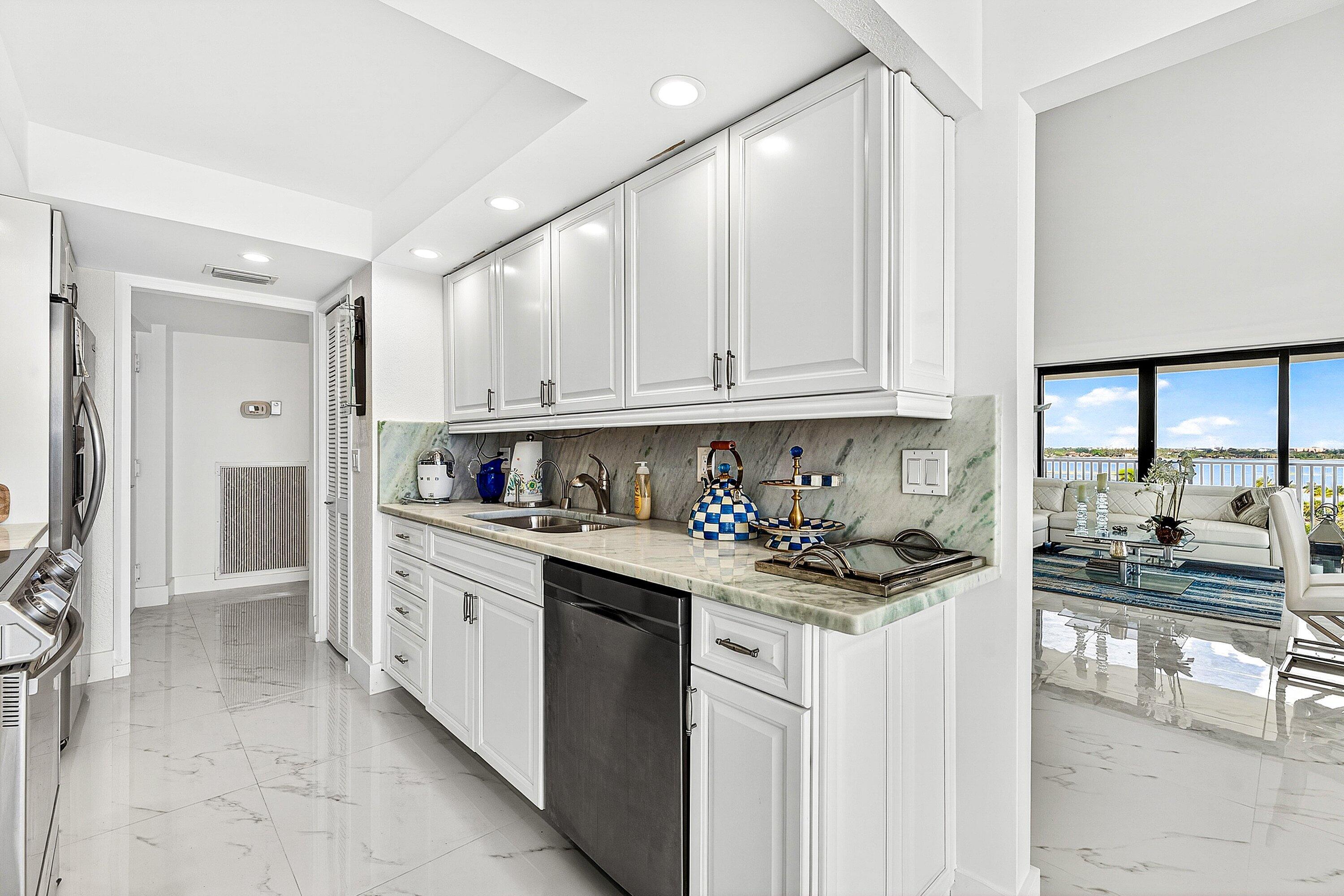 3360 S Ocean Boulevard Property Photo 9