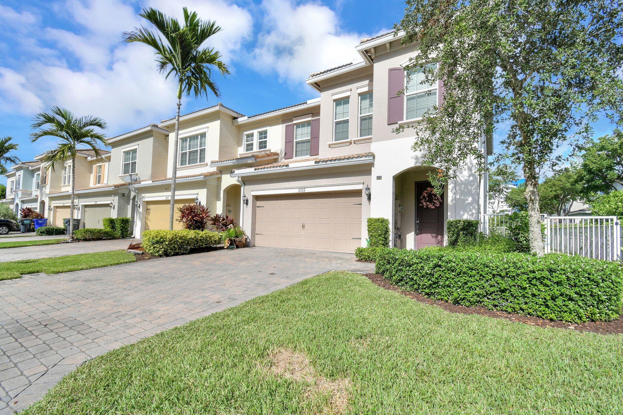 1105 Banyan Drive Property Photo 2