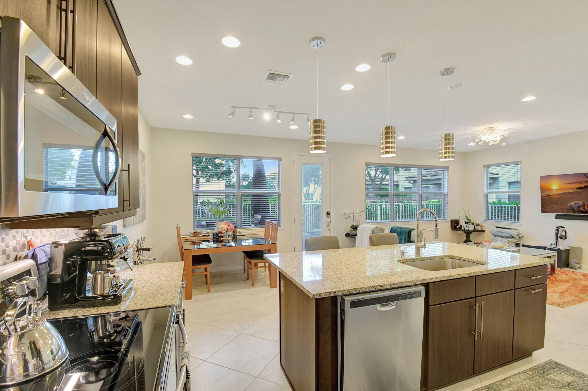 1105 Banyan Drive Property Photo 14