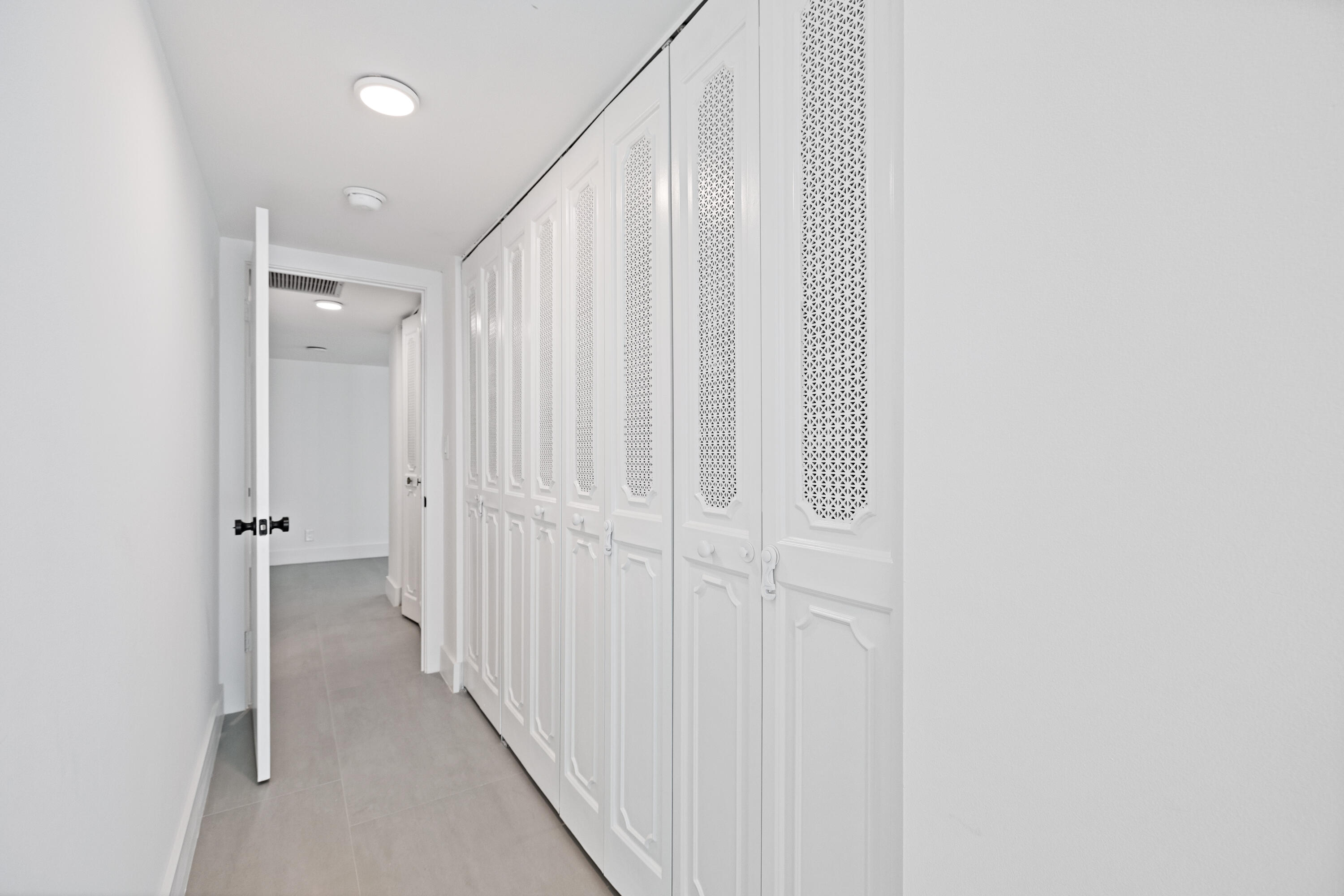 1360 S Ocean Boulevard 403 Property Photo 32