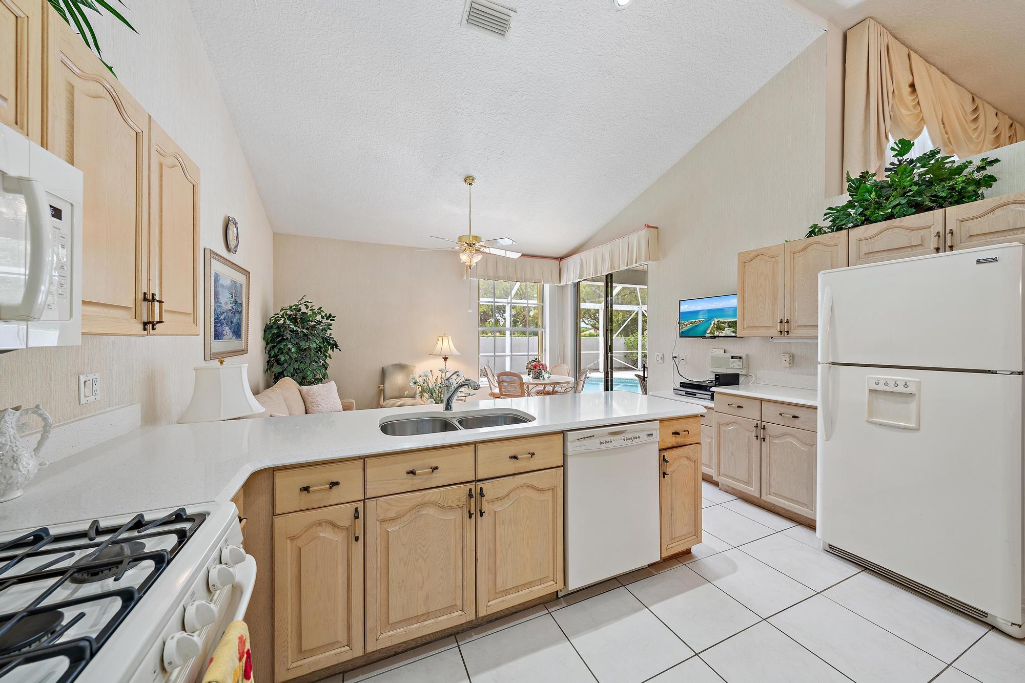 220 Eagleton Estates Boulevard Property Photo 11