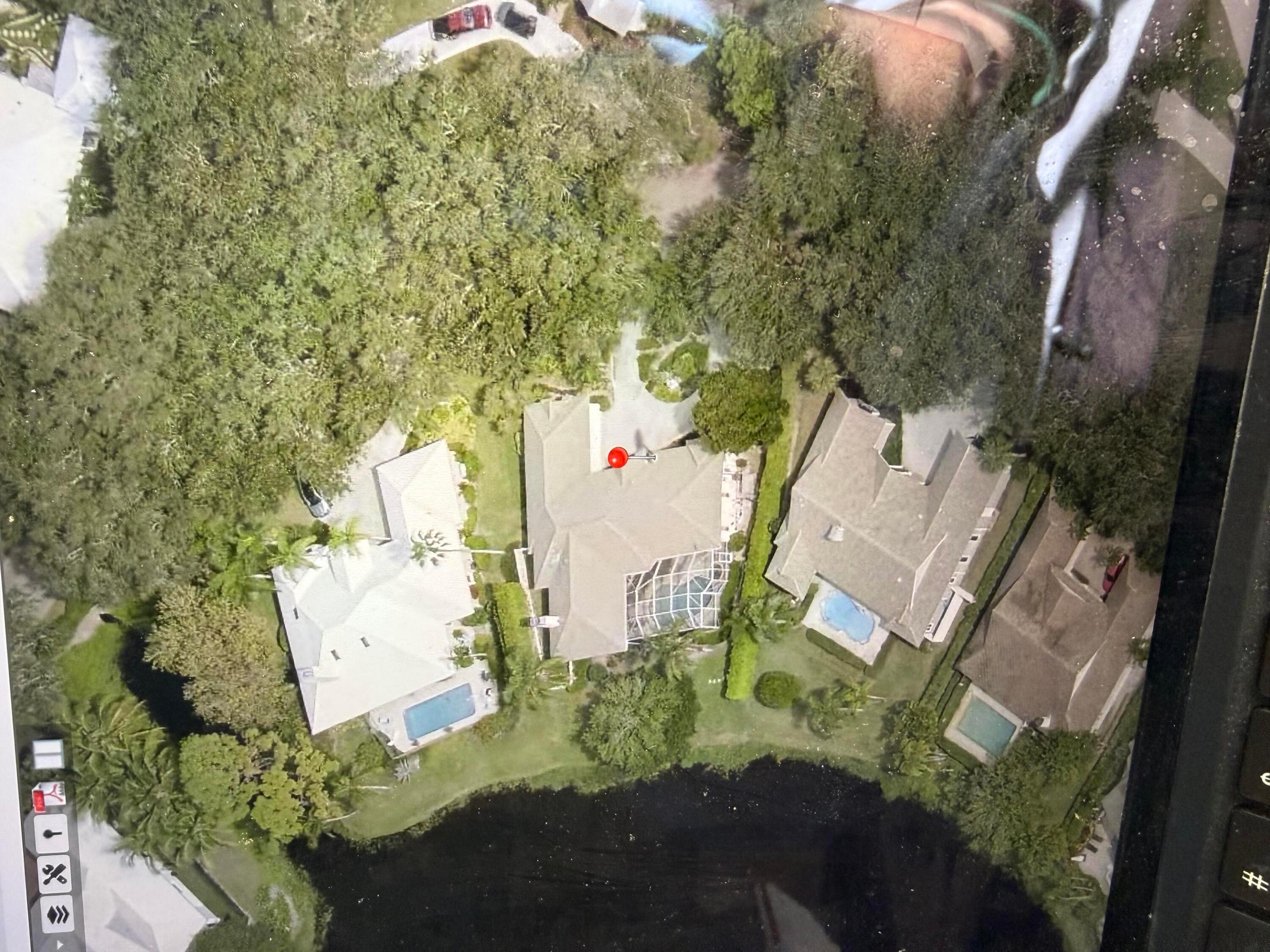 18096 Se Heritage Drive Property Photo 1