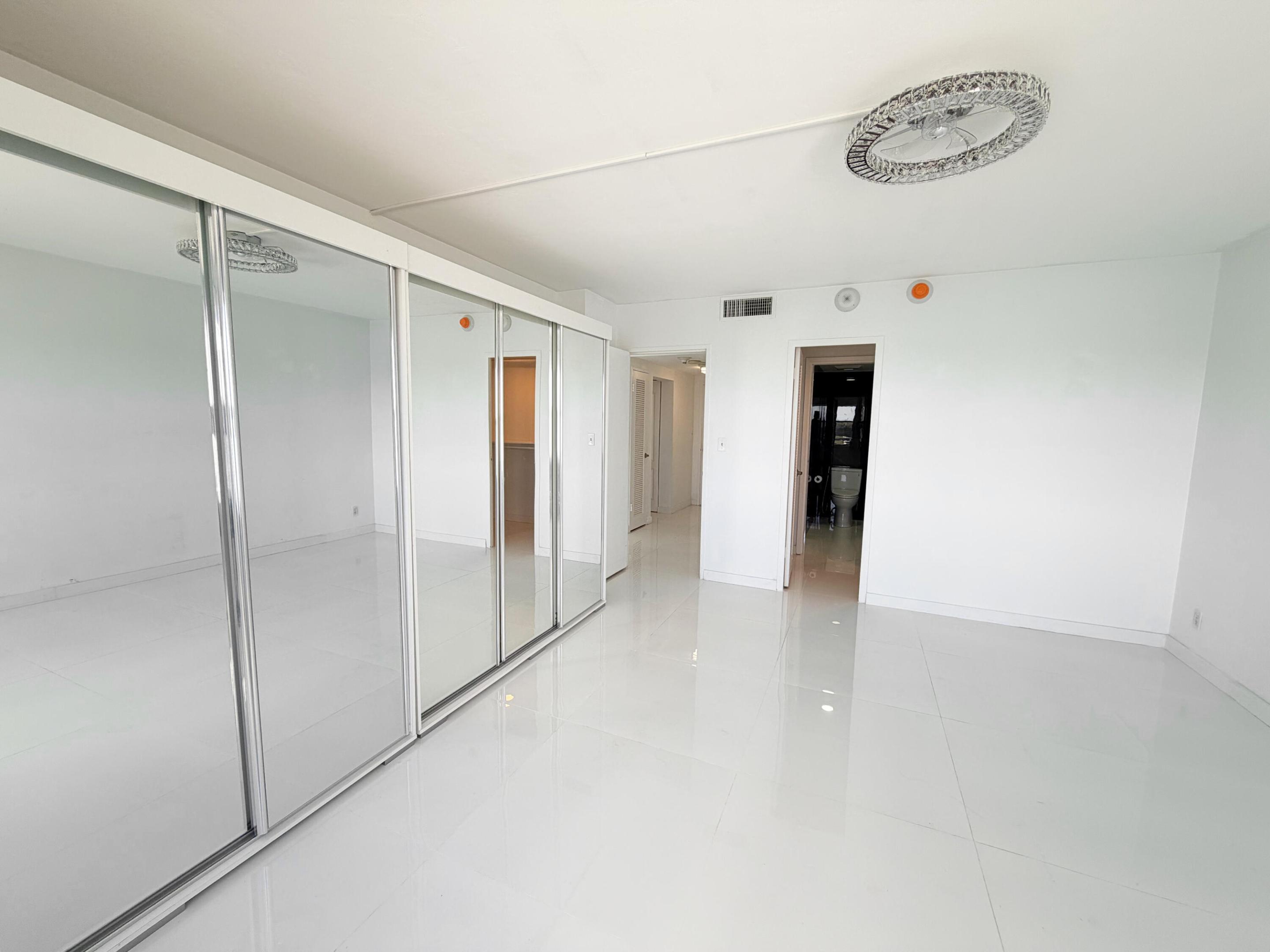 2100 S Ocean Drive 4j Property Photo 13