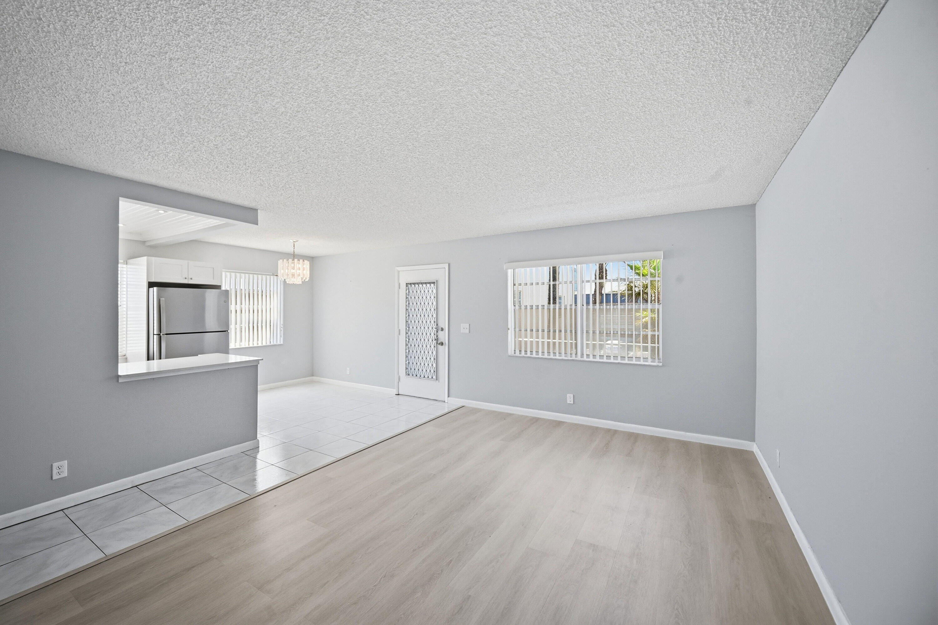 422 Burgundy I Property Photo 6