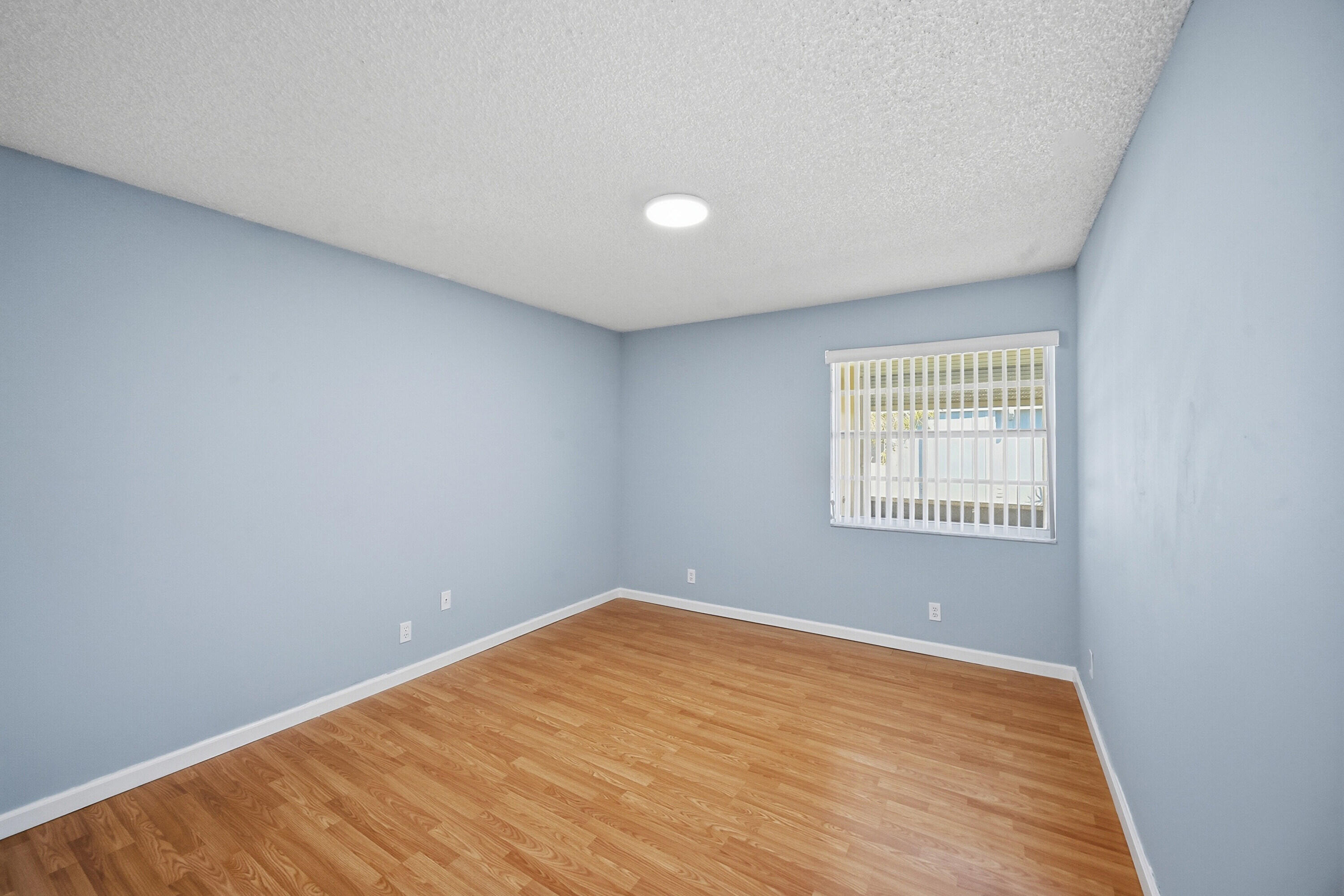 422 Burgundy I Property Photo 11