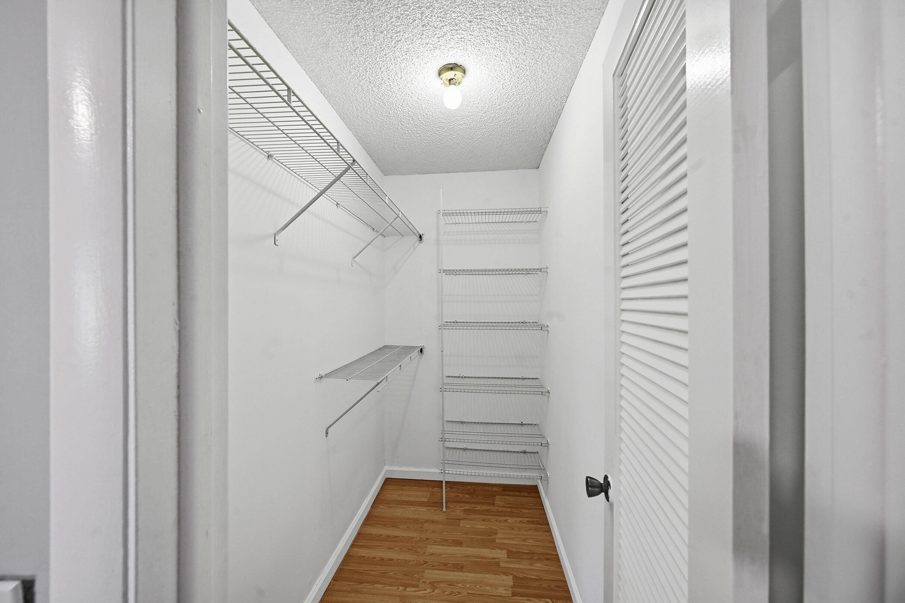 422 Burgundy I Property Photo 13