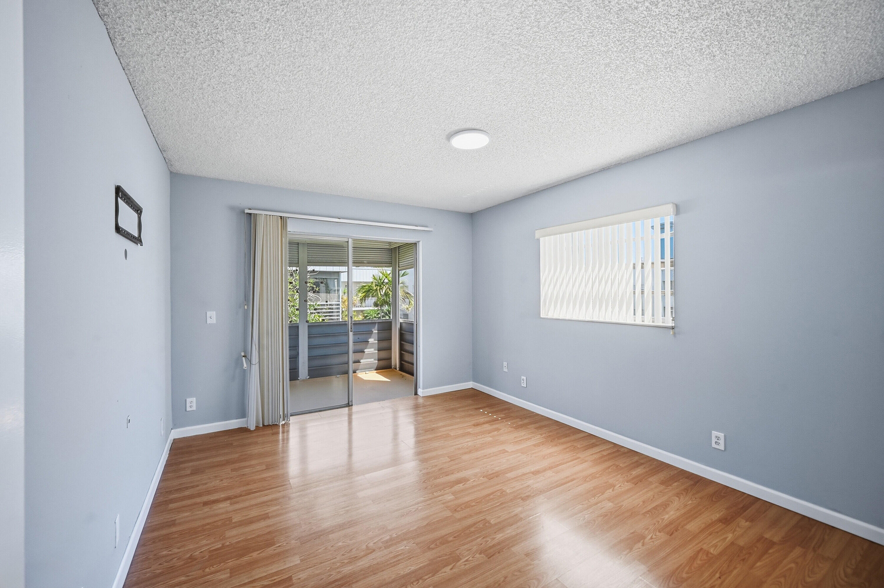 422 Burgundy I Property Photo 16
