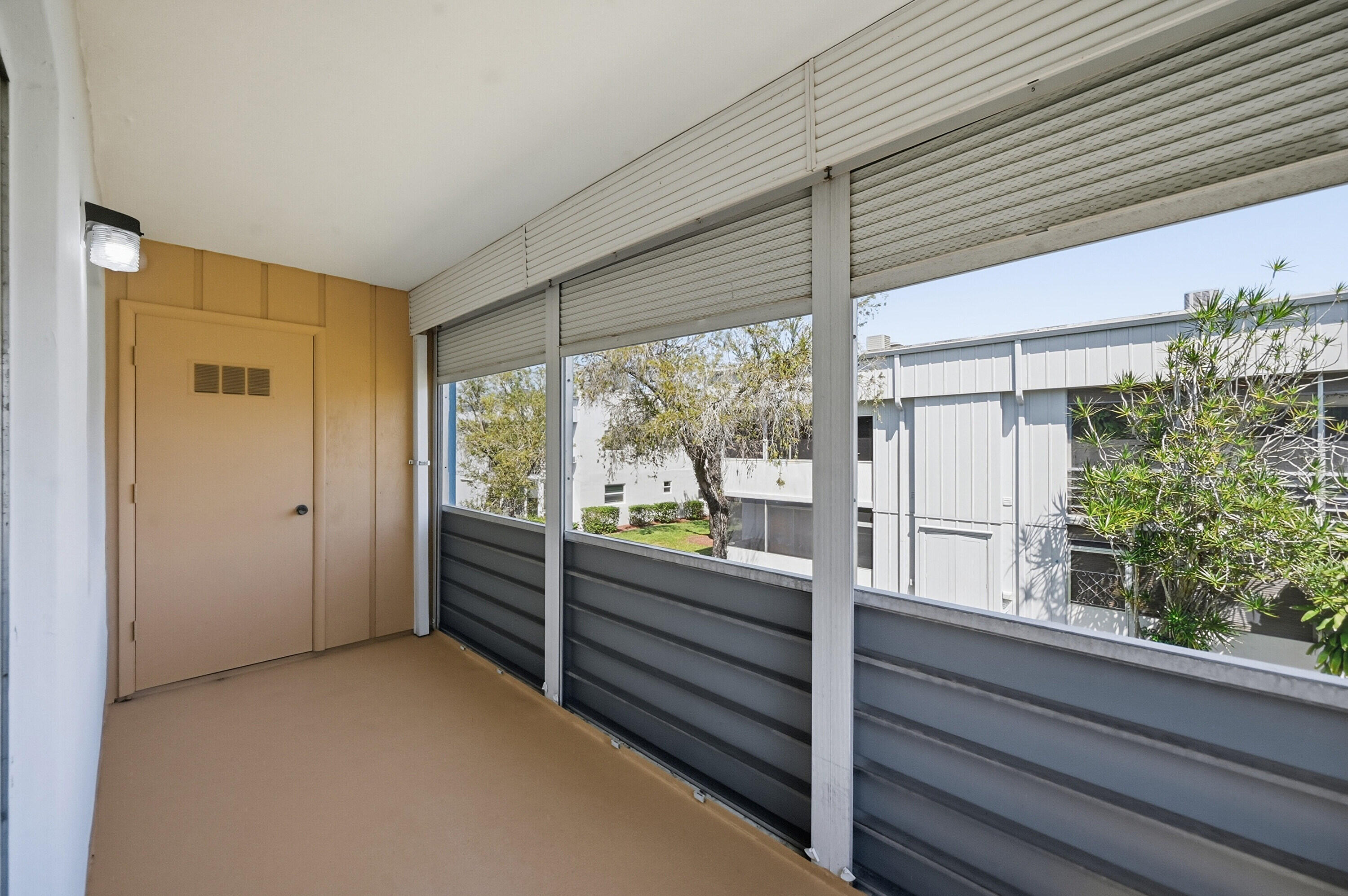 422 Burgundy I Property Photo 19