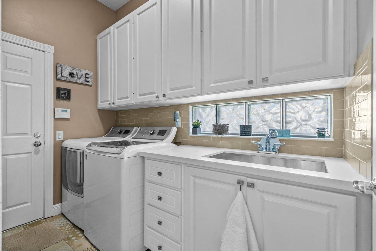 8222 Dominica Place Property Photo 32