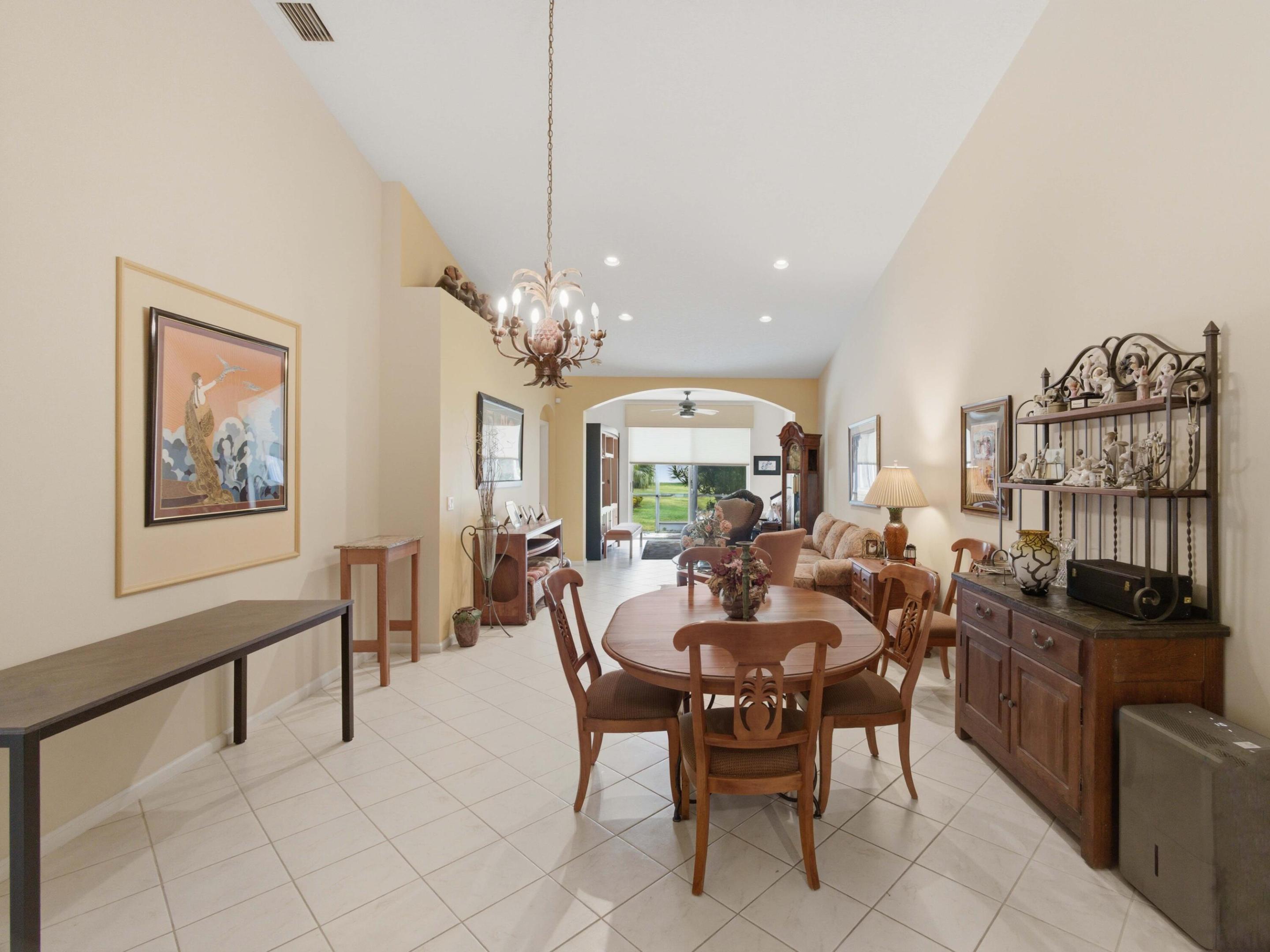 9624 Crescent View Drive N Property Photo 8