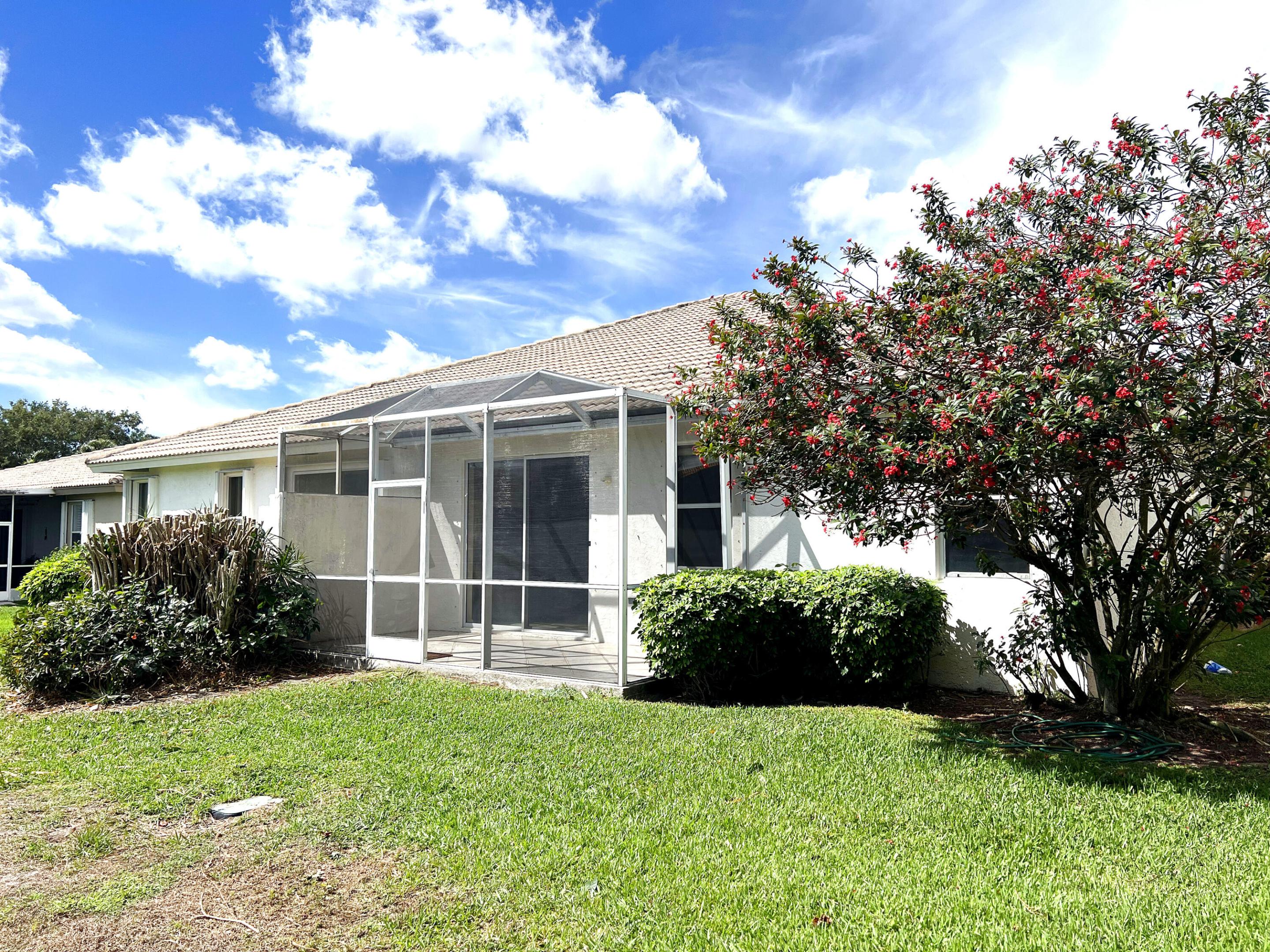 9624 Crescent View Drive N Property Photo 26