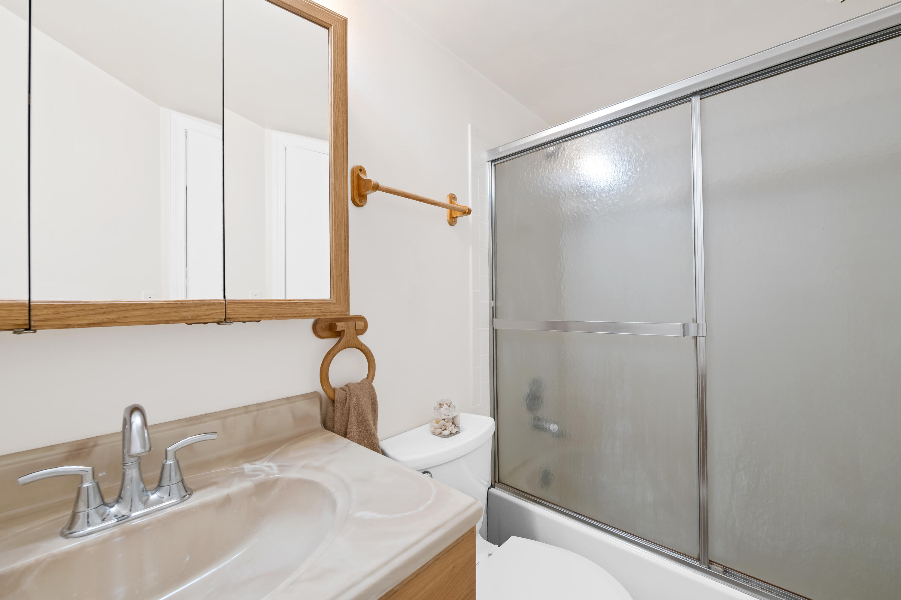 5570 Lakeside Drive 102 Property Photo 15