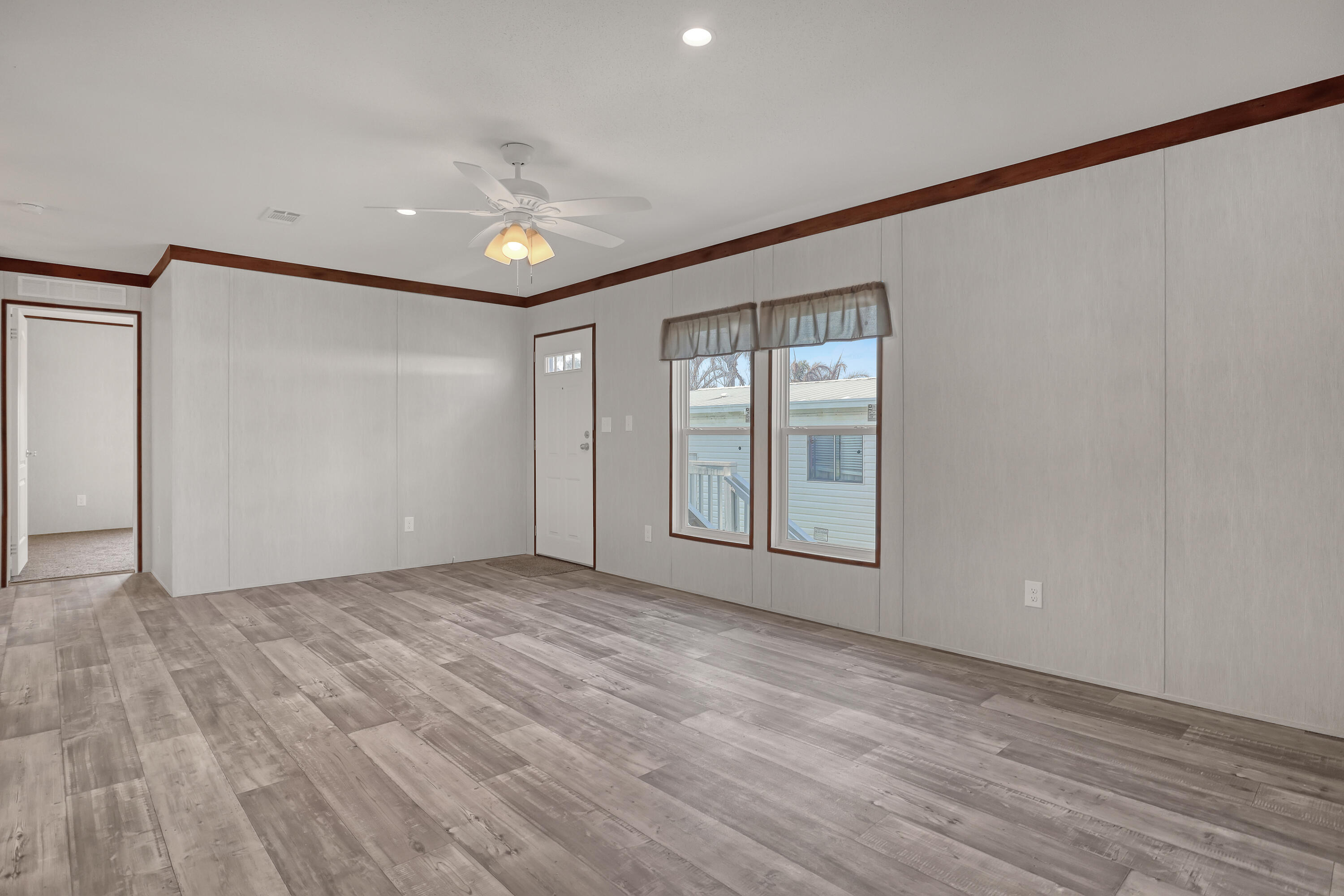 1479 Barefoot Circle Property Photo 15