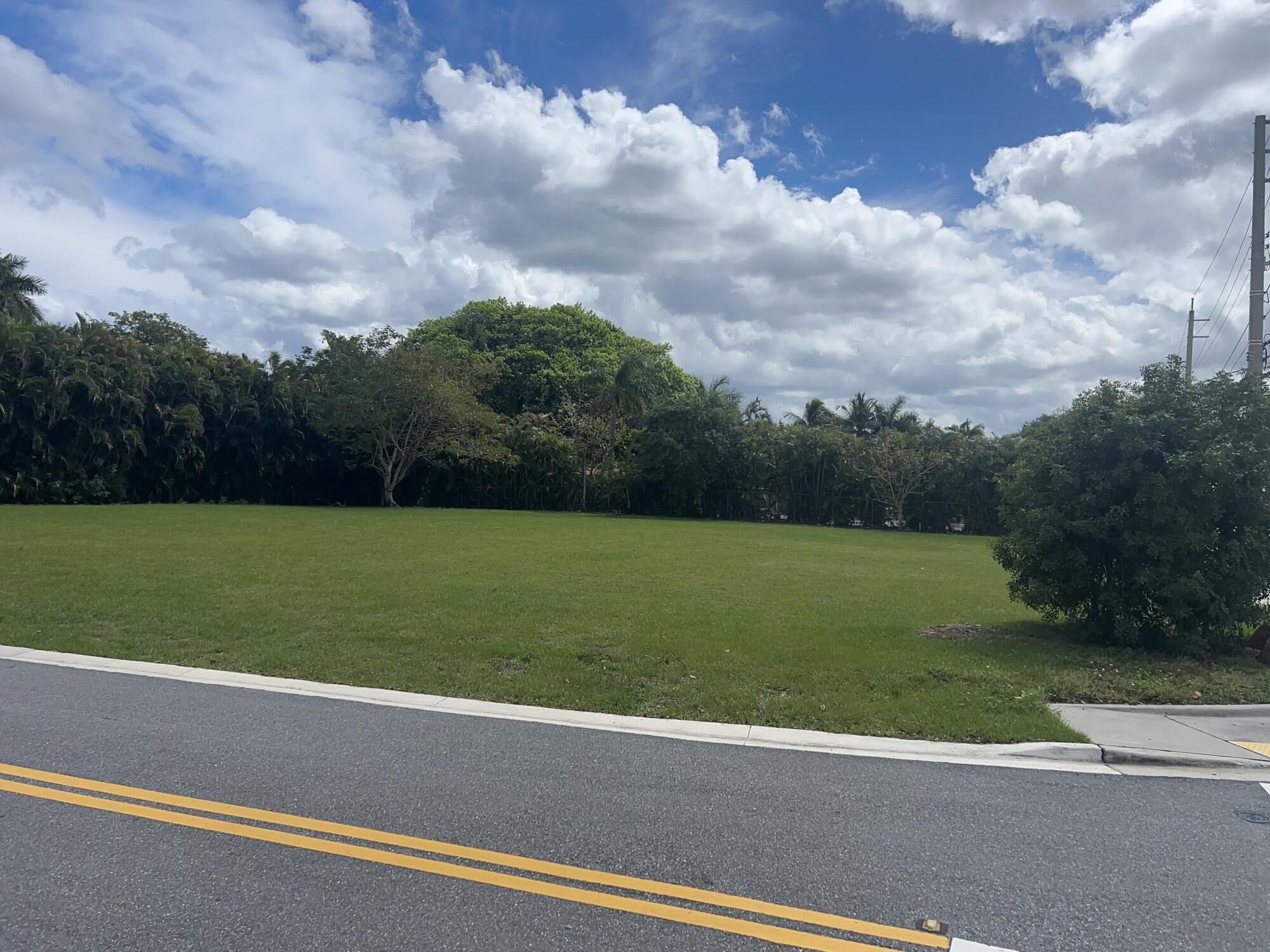 2508 N Federal Highway Property Photo 3