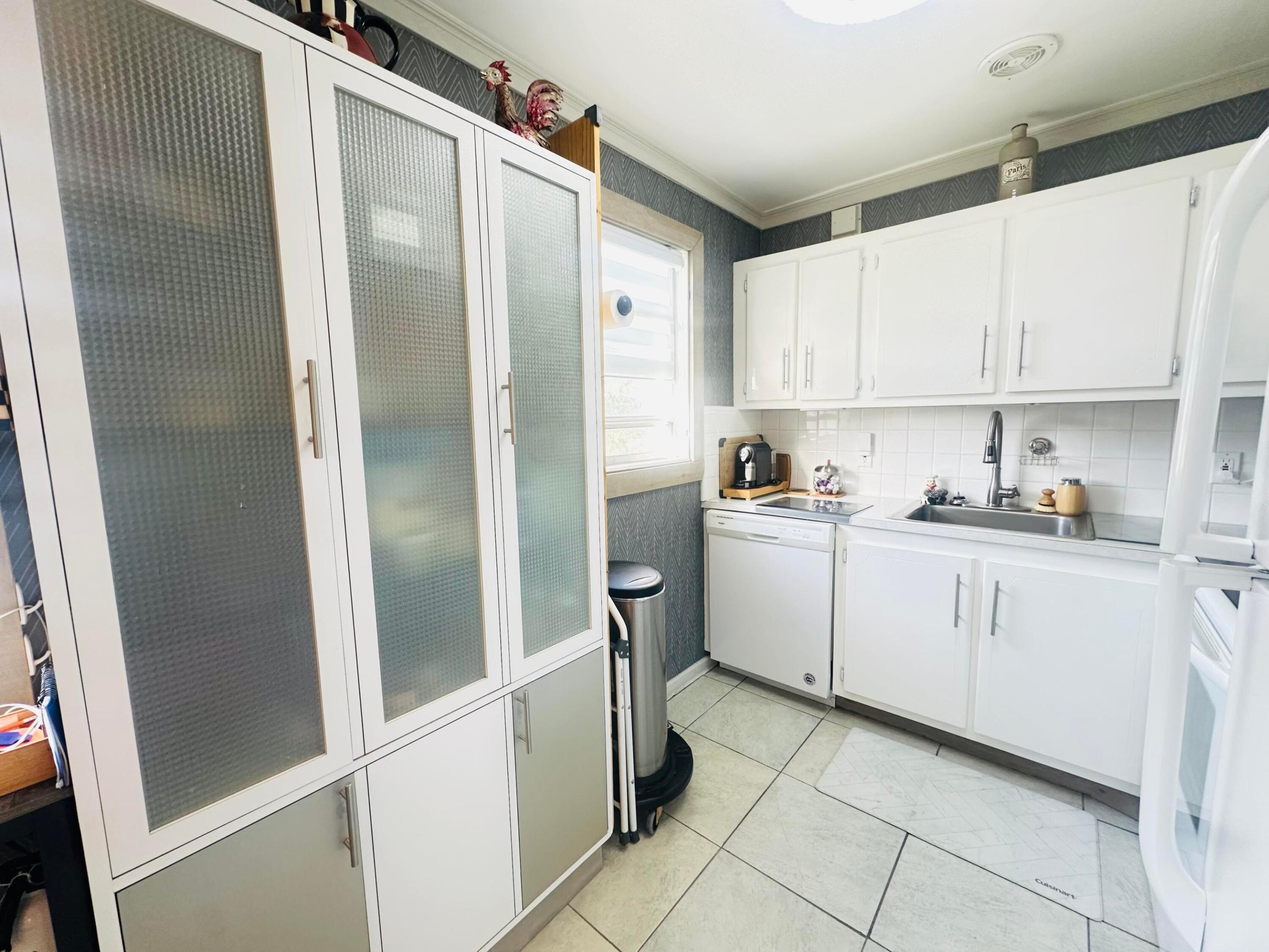 200 Ventnor L Property Photo 7