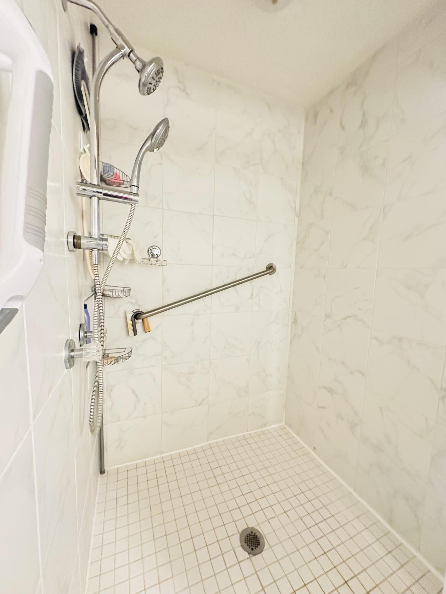 200 Ventnor L Property Photo 16