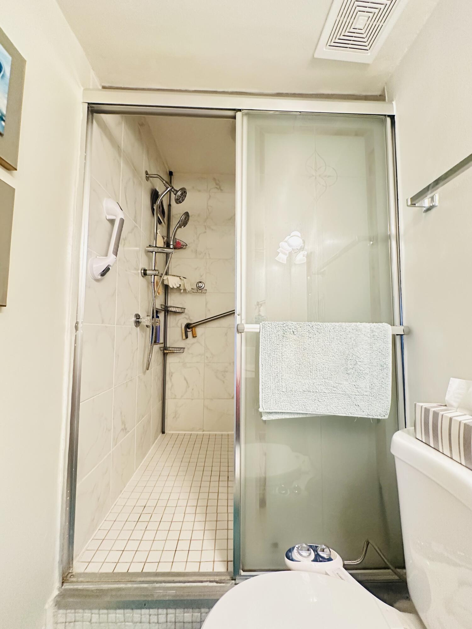 200 Ventnor L Property Photo 17