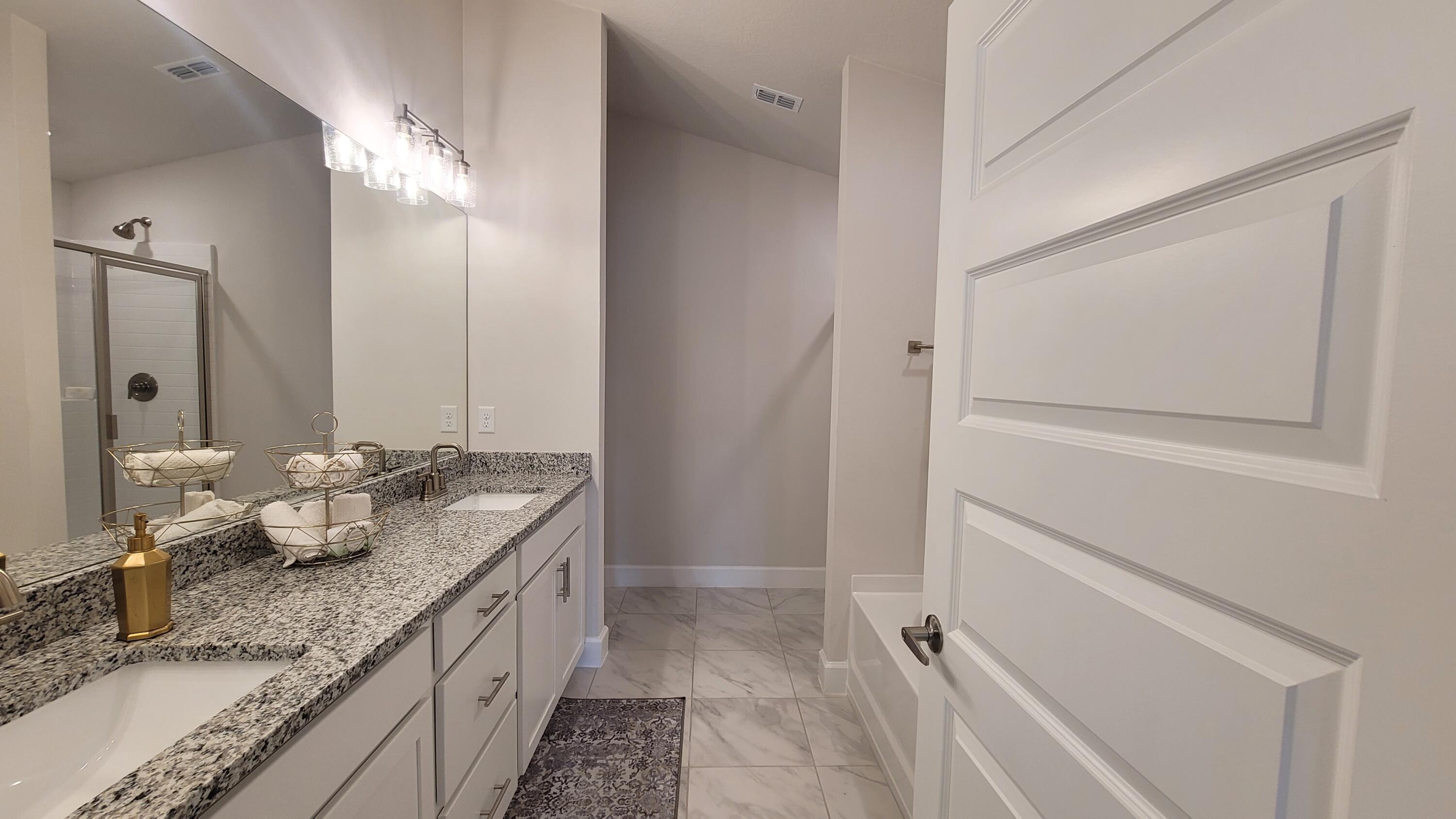 8820 Waterstone Boulevard Property Photo 14
