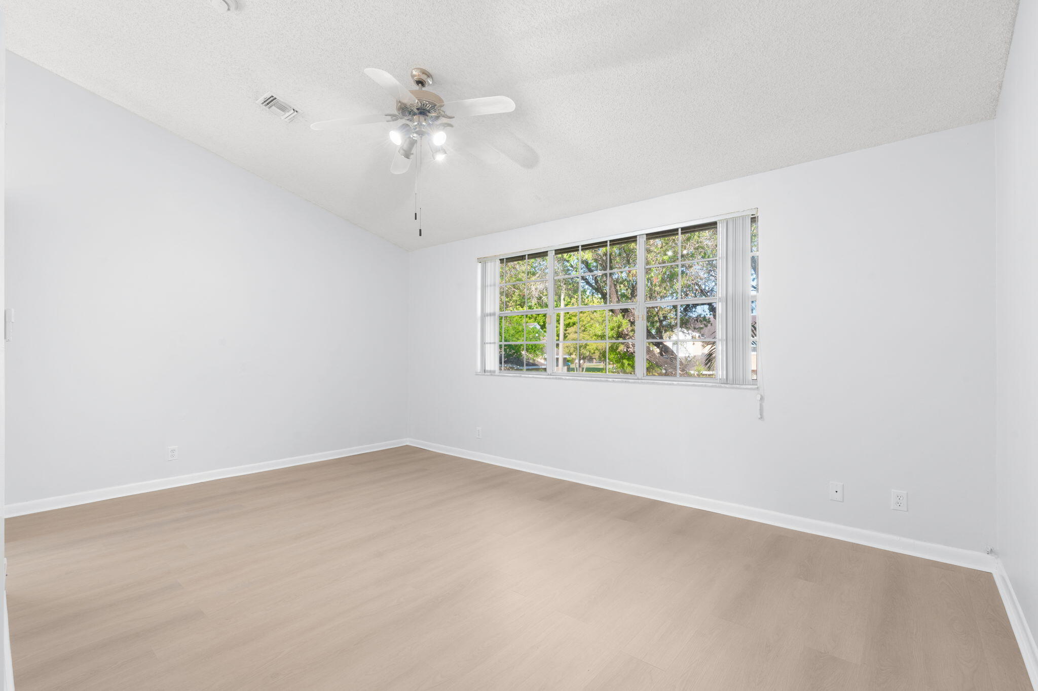 7107 Woodmont Way Property Photo 19