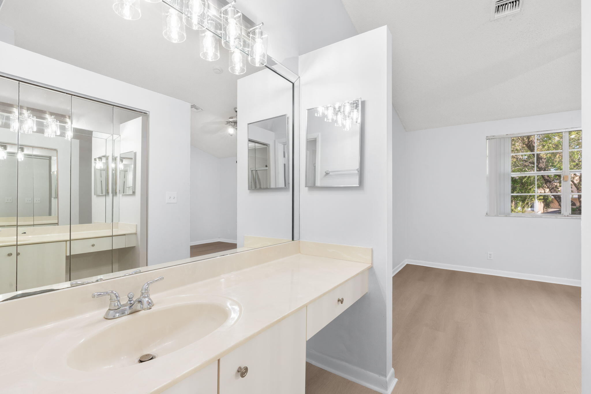 7107 Woodmont Way Property Photo 25
