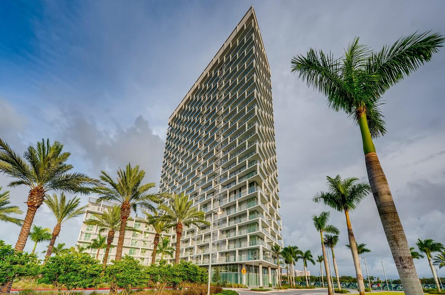 2000 Metropica Way 2107 Property Photo 1