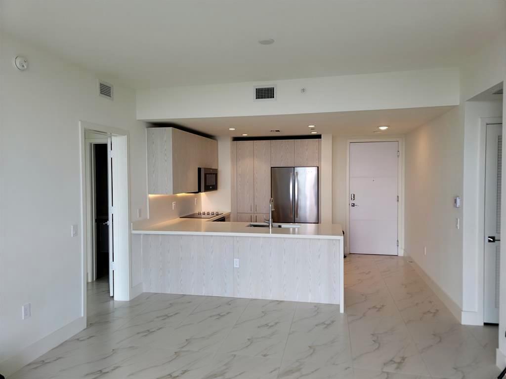 2000 Metropica Way 2107 Property Photo 15