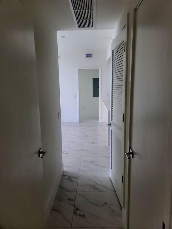 2000 Metropica Way 2107 Property Photo 20