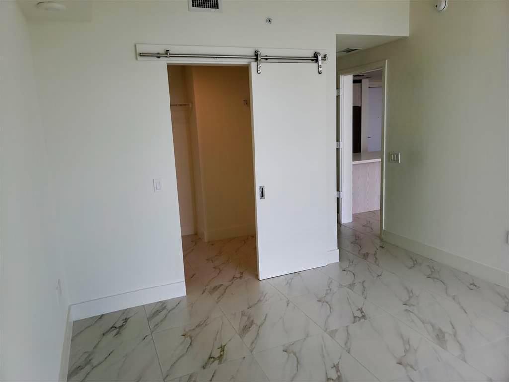 2000 Metropica Way 2107 Property Photo 21