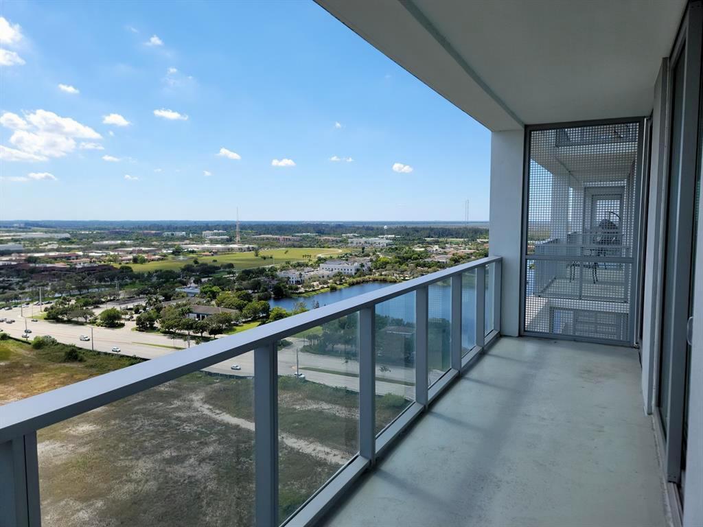 2000 Metropica Way 2107 Property Photo 27