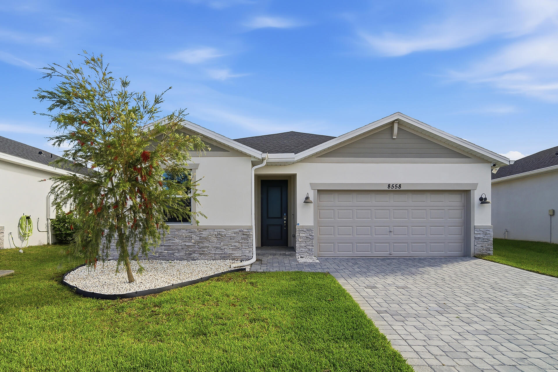 8558 Dahlia Circle Property Photo 1