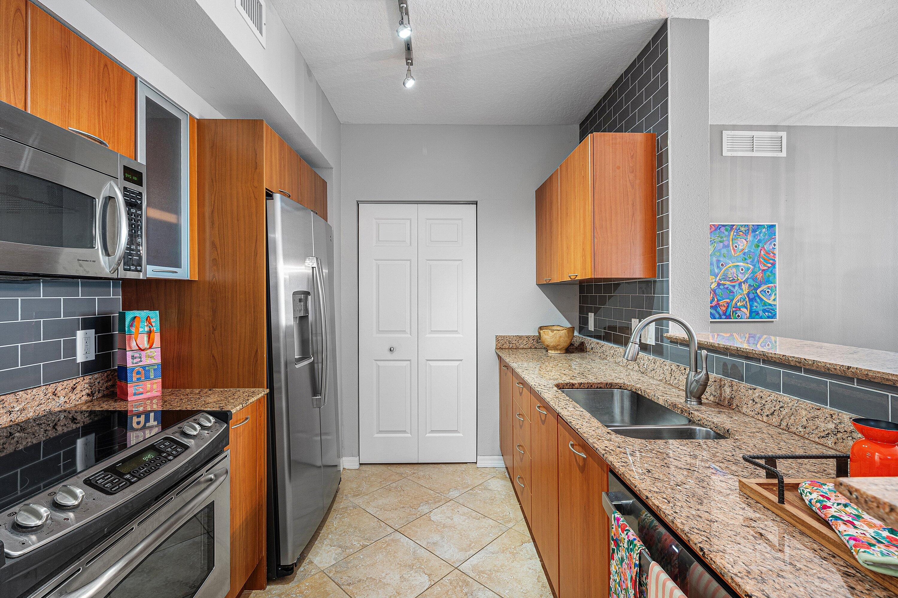 700 E Boynton Beach Boulevard 803 Property Photo 7