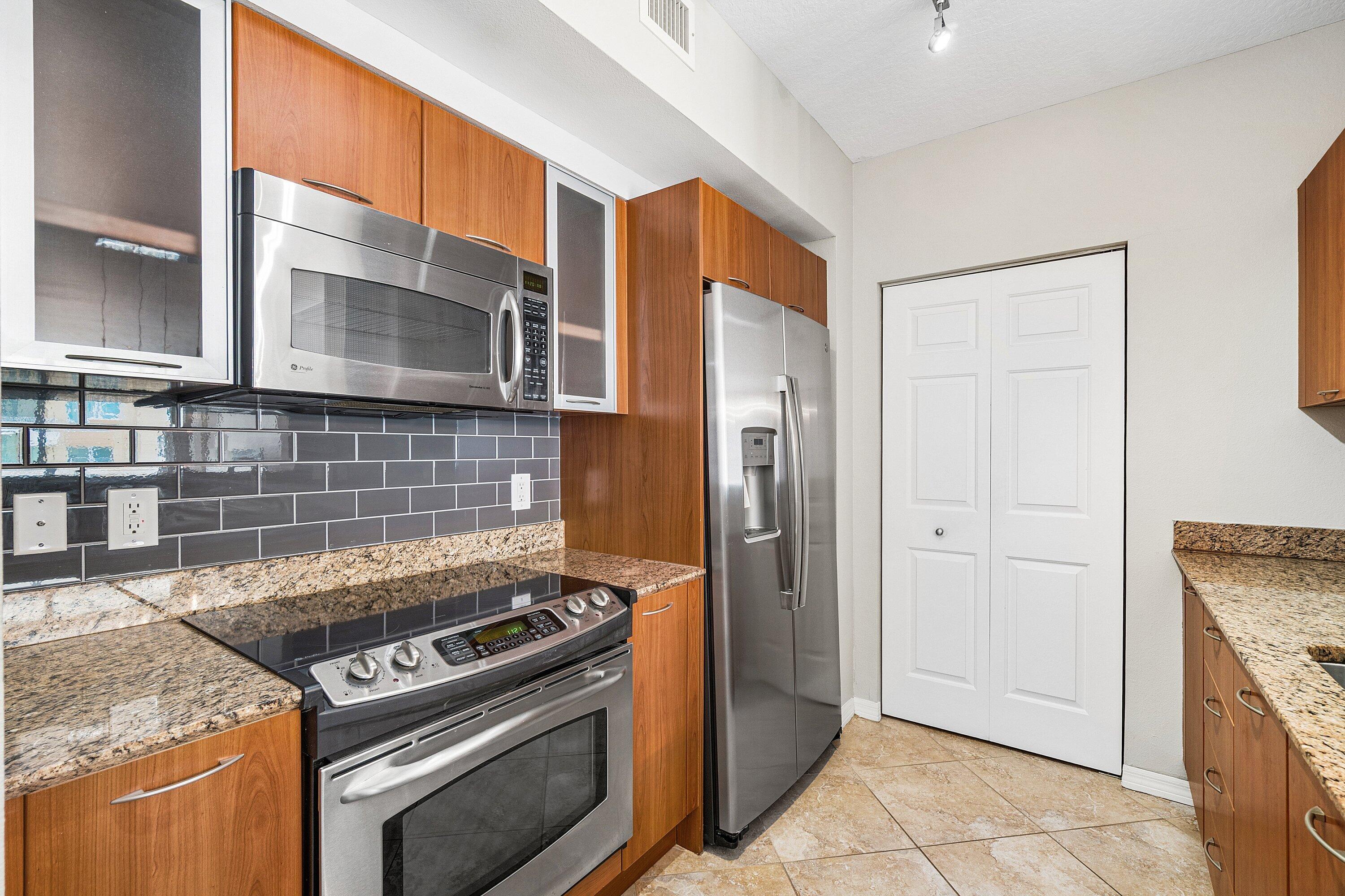 700 E Boynton Beach Boulevard 803 Property Photo 11