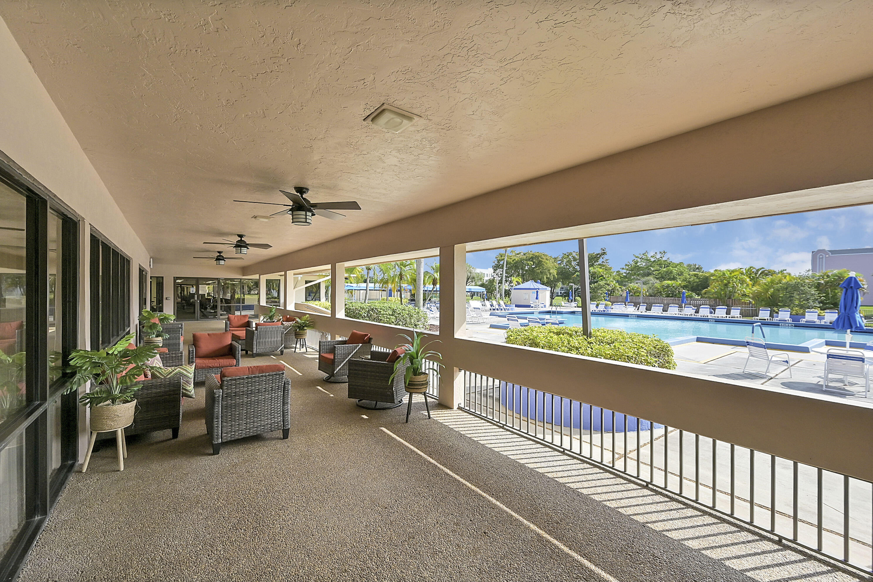 10434 Sunrise Lakes Boulevard 206 Property Photo 11