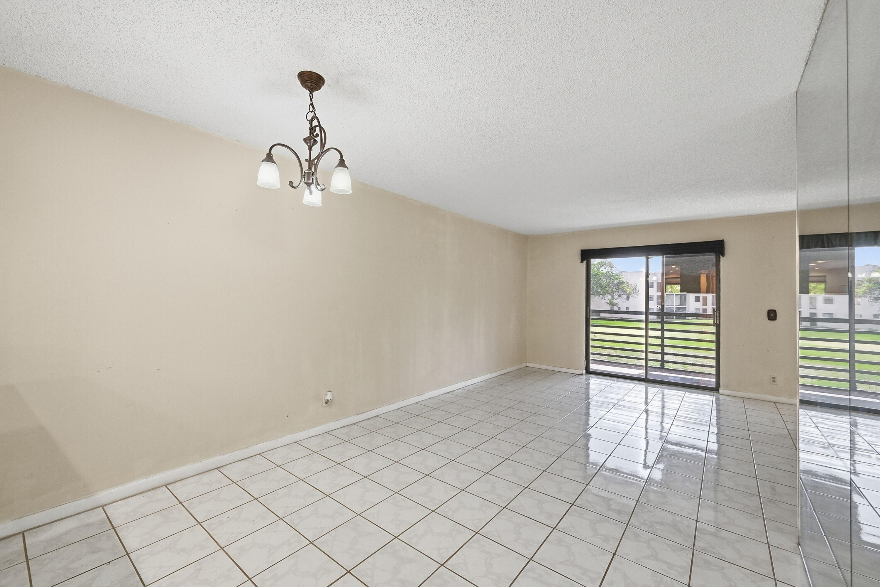 10434 Sunrise Lakes Boulevard 206 Property Photo 22