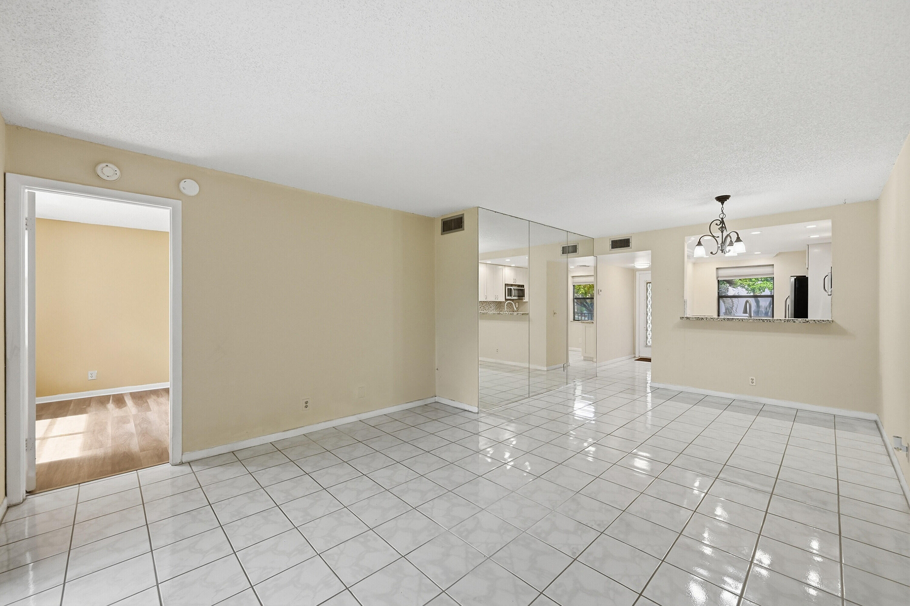 10434 Sunrise Lakes Boulevard 206 Property Photo 23